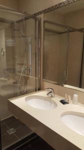 Suites Unic Renoir Saint-Germain - 15