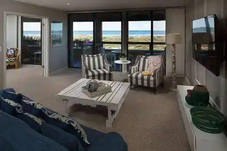 Hibiscus Oceanfront - 5