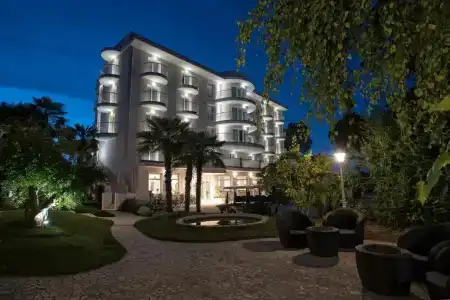 Aqa Palace - 7