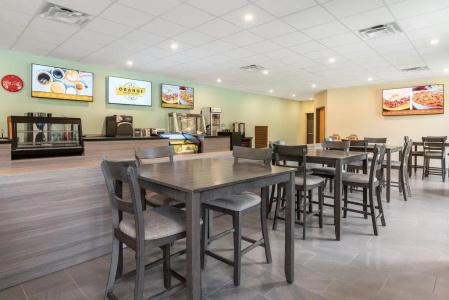 Spot x By Red Collection Orlando International Dr - 11
