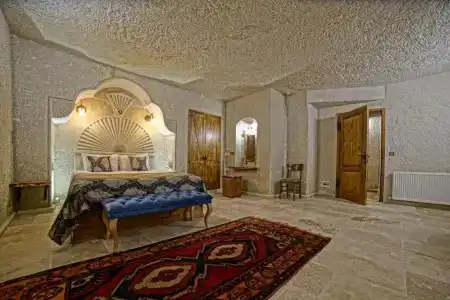 Risus Cave Suites - 44