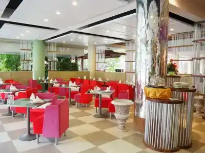 SeaCono Patong Beach Front - 31