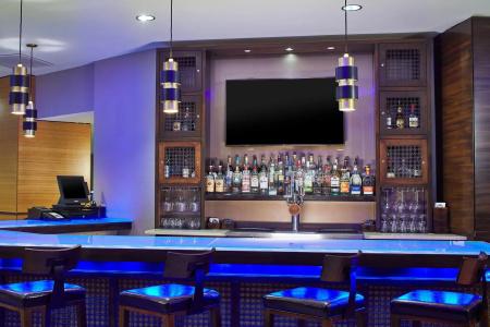 Four Points by Sheraton Downtown - 38