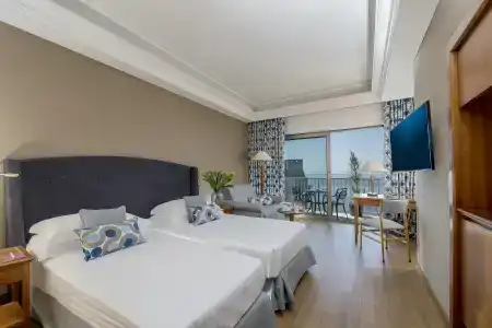 Royal Continental - 9