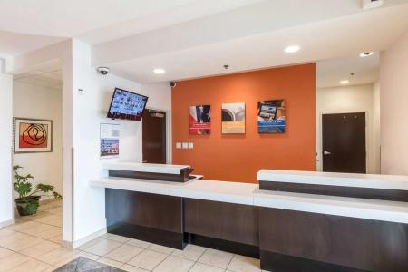 6-Laredo, TX - Airport - 1
