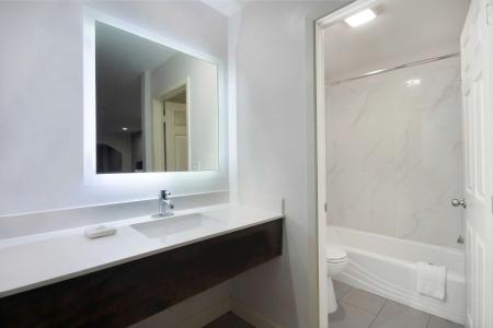 6 Energy Corridor - 21