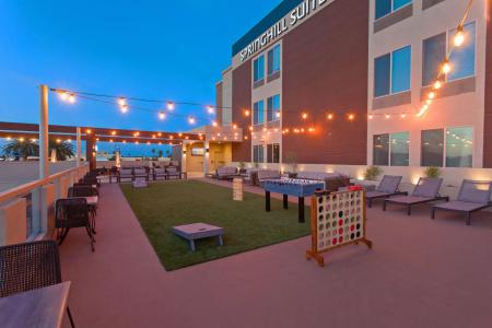 SpringHill Suites by Marriott Orange County - 9