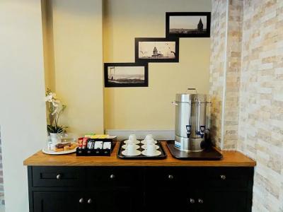 Akin Suites - 1