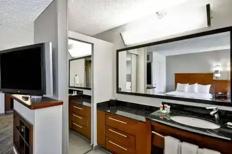 Hyatt Place Las Vegas - 26