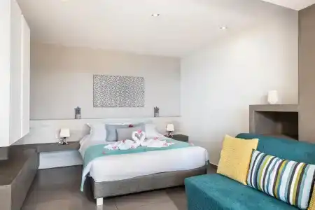 Kavos & Suites - 233