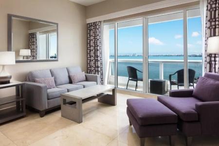DoubleTree by Hilton Grand Biscayne Bay - 69