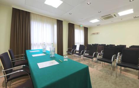 Best Western Palace Inn - 29