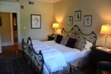 Inn at 835 Boutique - 90