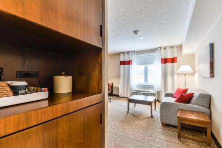 Four Points by Sheraton - 72