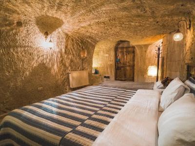 Atilla's Cave - 42