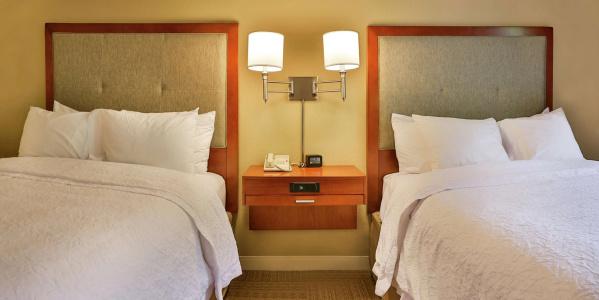 Hampton Inn Charleston-Daniel Island - 4