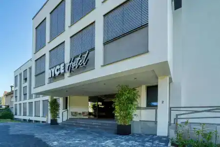 Nyce Bonn - 0
