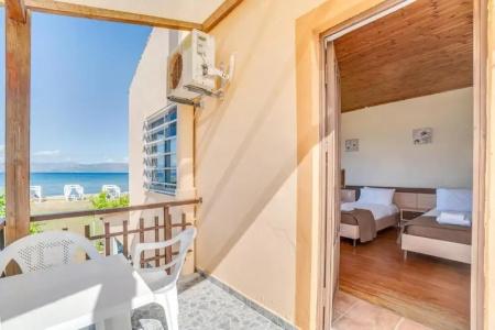 Sandy Beach Studios - 156