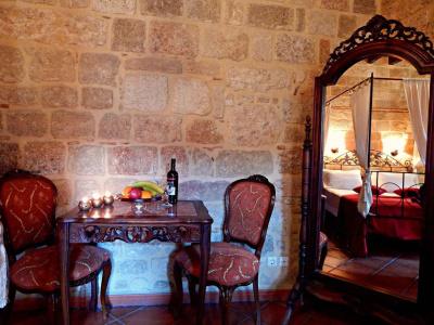 S.Nikolis' Historic Boutique - 12