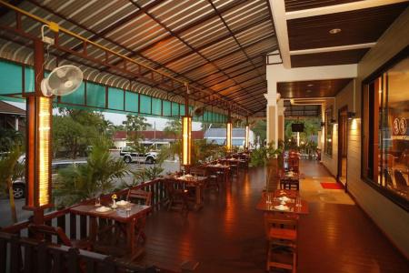 Boon Siam - 18