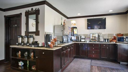 Quality Inn & Suites Dallas-Cityplace - 25