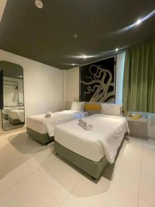 SocialTel Samui - Adults - 35