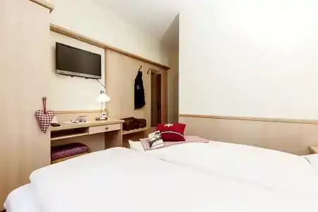 Le Petit Charme-Inn - 19