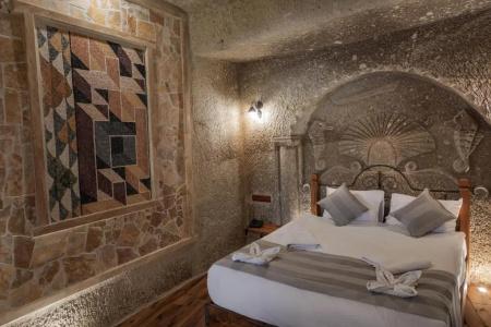 Sarnich Cave Suites - 50