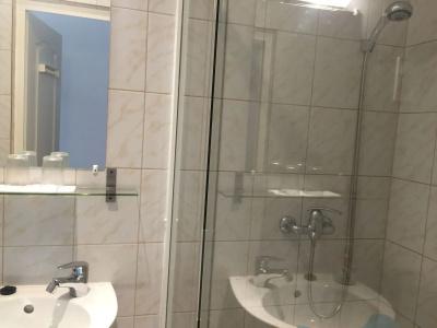 Omega Guesthouse Budapest - 6