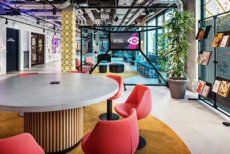 The Social Hub - 33