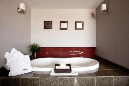 Sandman & Suites West - 8