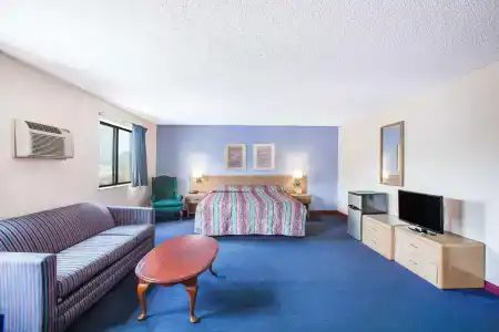 Super 8 by Wyndham - 31