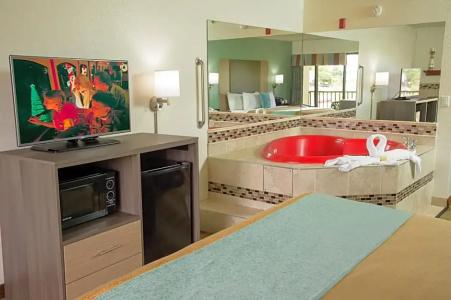 Pigeon River Inn - 169