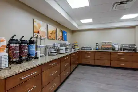 Comfort Inn The Pointe - 24