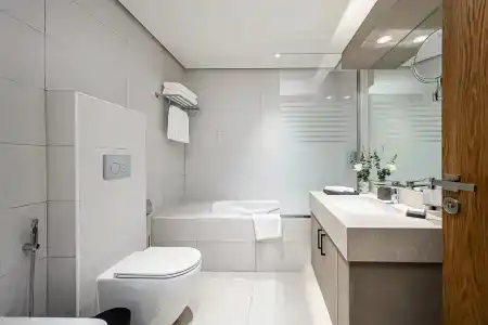 Kempinski Residences & Suites, - 10