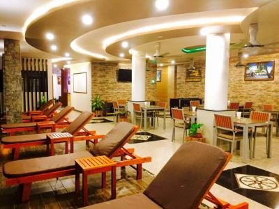 Triton Beach & Spa - 12
