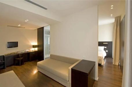 Europa Monetti - 104