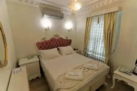 Romantic Mansion - 2