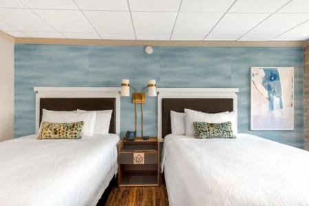 Riverwalk Plaza - 47