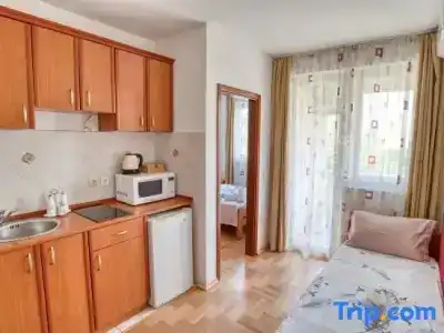 Elena - 185