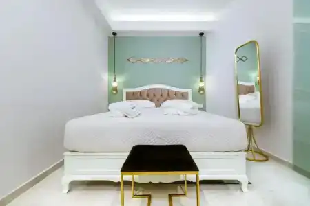 Konmari Boutique Suites - 1
