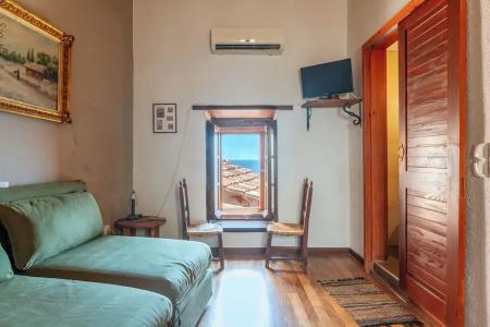 Goulas Traditional Guesthouse - 77