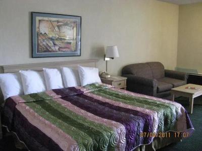 Vagabond Inn - 8