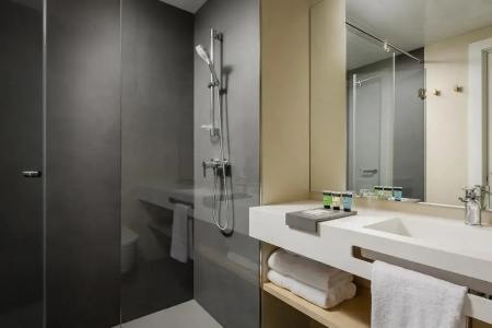 Raval House - 18