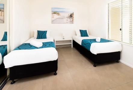Noosa River Palms - 205