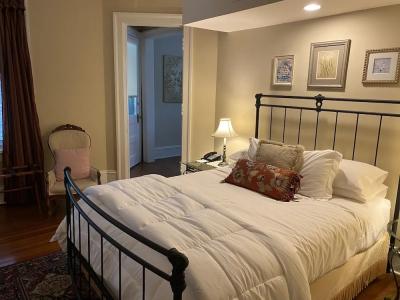 Inn at 835 Boutique - 80