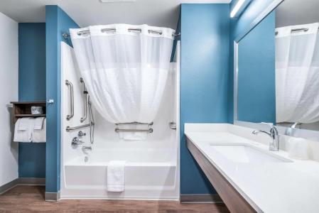 WoodSpring Suites Orlando Kissimmee Maingate - 13