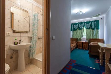 Leoton Chernivtsi - 6