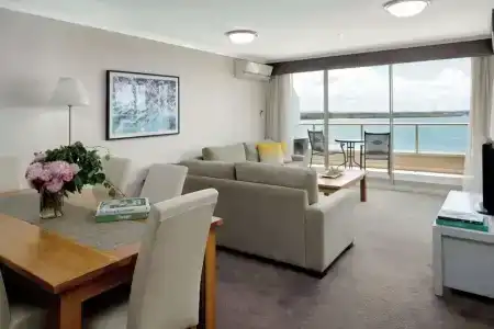 Rydges - 197