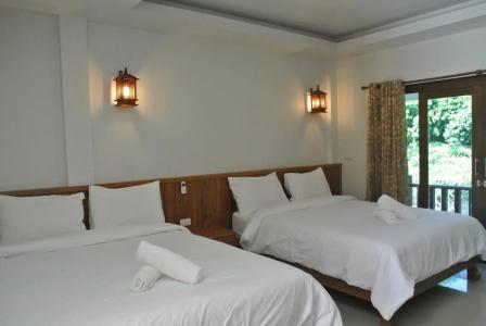 Mac's Bay Resort - 3